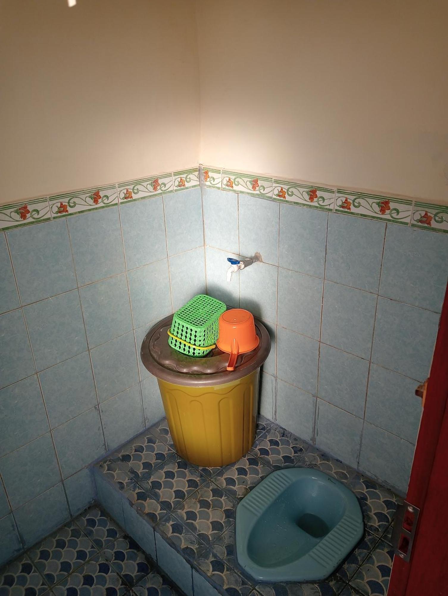 Yusilver Guest House Labuan Bajo Exterior photo